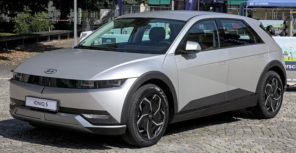 IONIQ 5 interior with flat floor and wide cabin