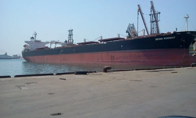 RoRo vs Container shipping