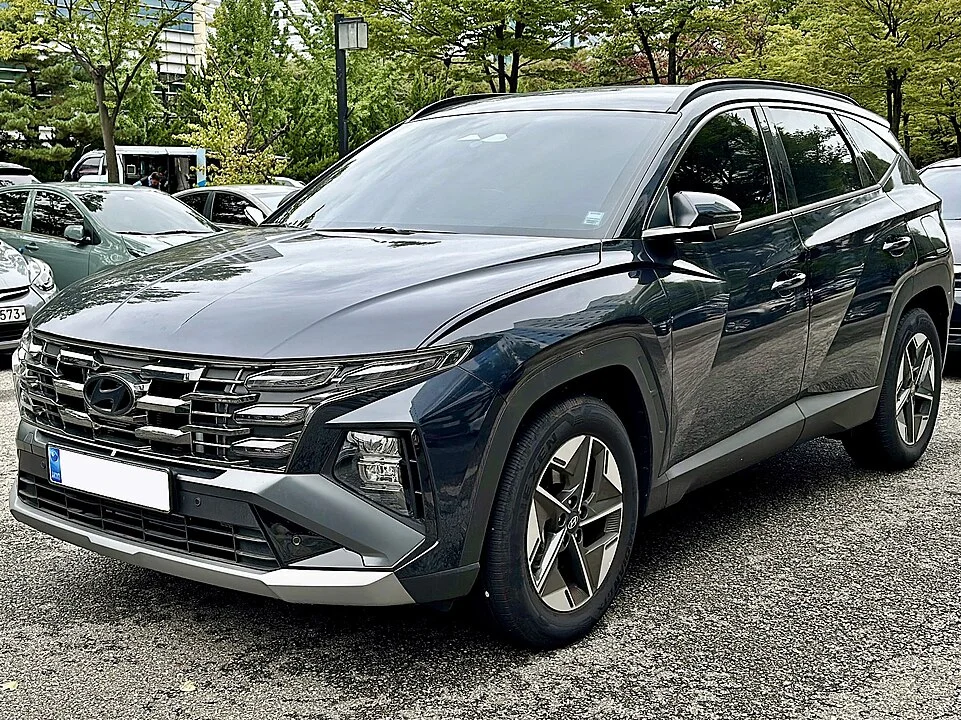 Hyundai Tucson NX4 2023 long wheelbase hybrid SUV rear view